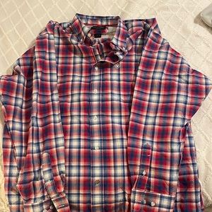 Men’s Ariat Pro Series Long Sleeve Buttom up. Worn only a couple of times.